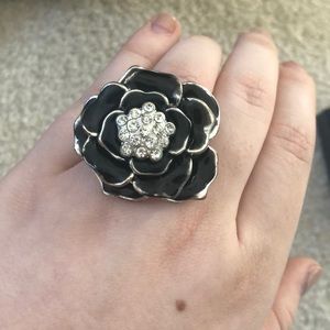 Fun flower ring! A fun, statement accessory!